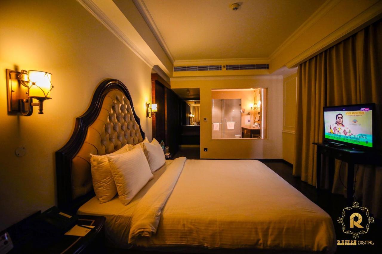 Golden Galaxy Hotels And Resorts Делхи Екстериор снимка